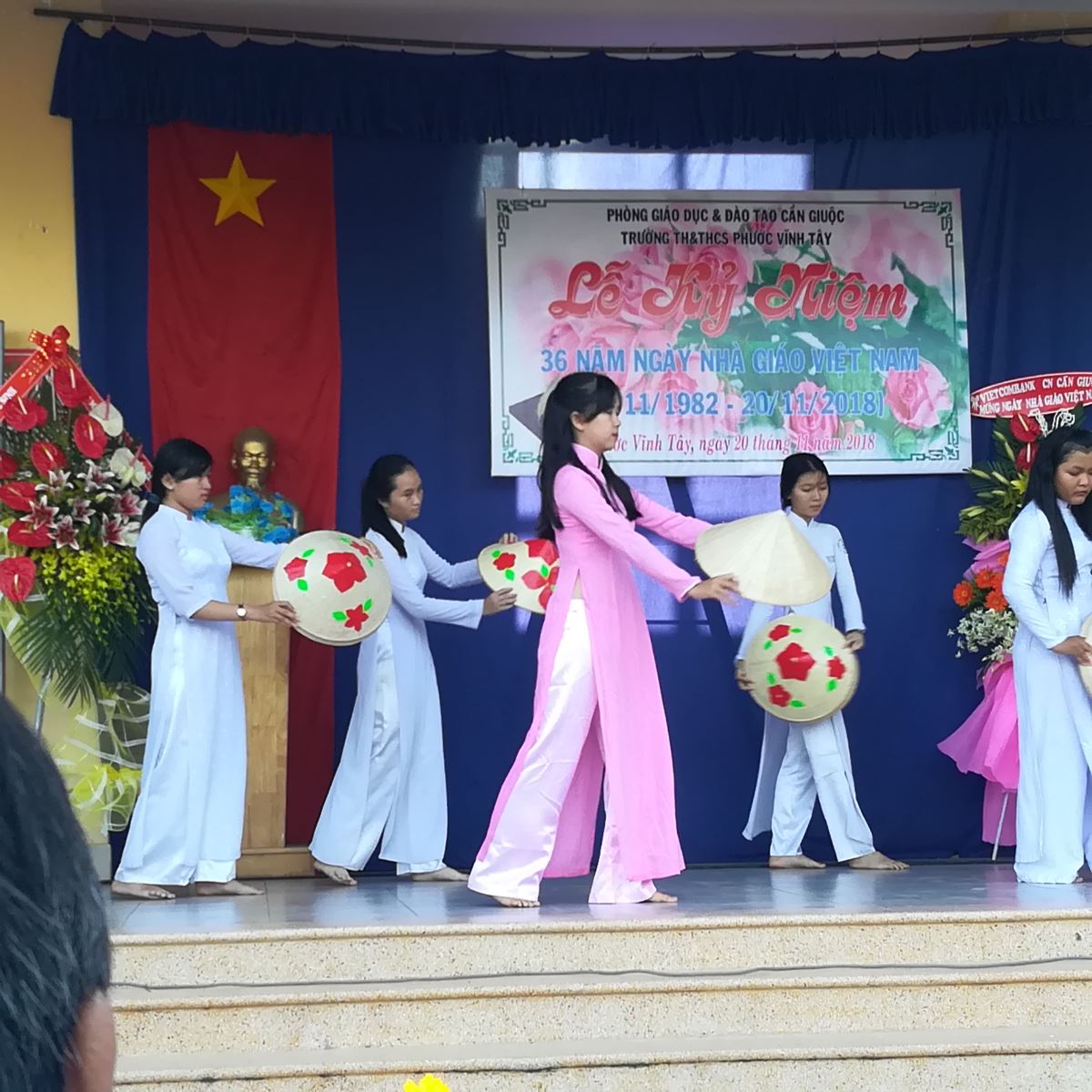 Trường TH&THCS Phước Vĩnh Tây tổ chức Lễ kỷ niệm 36 năm ngày Nhà giáo Việt Nam 20/11